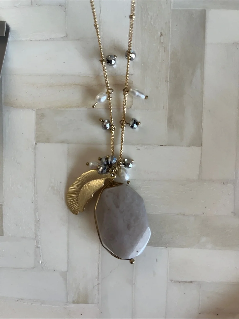 NWT Cara Gold-Tone Gray Stone & Teardrop Earrings & Pendant Necklace Set